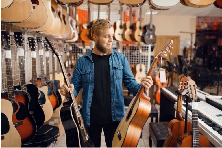 Acoustic guitars Glassdoor 768x513